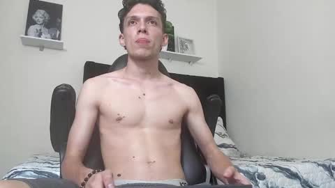 Snapshot of smitgrey chatting on 02.11.25 SMIT online show from 02.11.25