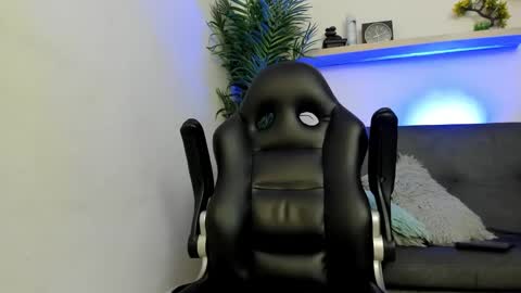 Snapshot of smitgrey chatting on 02.13.25 SMIT online show from 02.13.25