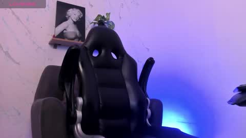 Snapshot of smitgrey chatting on 02.16.25 SMIT online show from 02.16.25