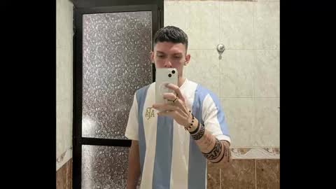 Snapshot of smitgrey chatting on 09.12.25 SMIT online show from 09.12.25