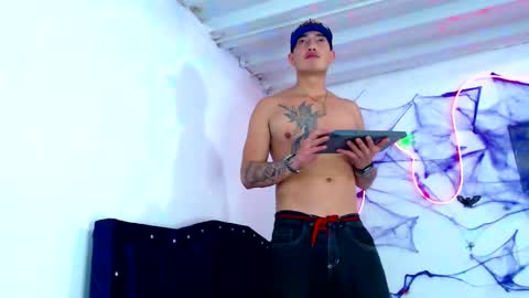 smithoooohy online show from 10.28.25