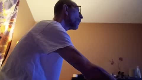 smoke-4-me online show from 04.27.26