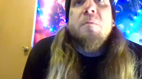 Snapshot of smokebluntafterblunt chatting on 01.18.25 smoke online show from 01.18.25