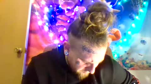 Snapshot of smokebluntafterblunt chatting on 01.25.25 smoke online show from 01.25.25