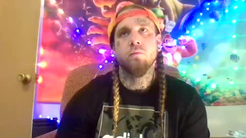 Snapshot of smokebluntafterblunt chatting on 02.09.25 smoke online show from 02.09.25