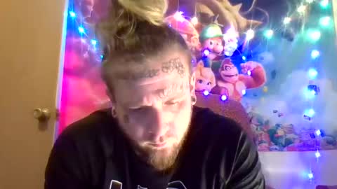 Snapshot of smokebluntafterblunt chatting on 02.17.25 smoke online show from 02.17.25