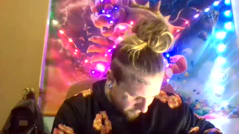 Snapshot of smokebluntafterblunt chatting on 02.22.25 smoke online show from 02.22.25