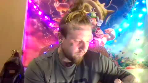 Snapshot of smokebluntafterblunt chatting on 02.25.25 smoke online show from 02.25.25