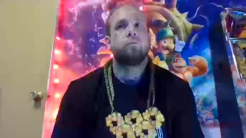 Snapshot of smokebluntafterblunt chatting on 10.19.25 smoke online show from 10.19.25