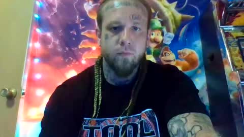 Snapshot of smokebluntafterblunt chatting on 10.25.25 smoke online show from 10.25.25