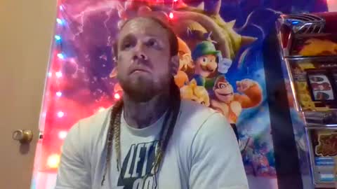 Snapshot of smokebluntafterblunt chatting on 10.28.25 smoke online show from 10.28.25