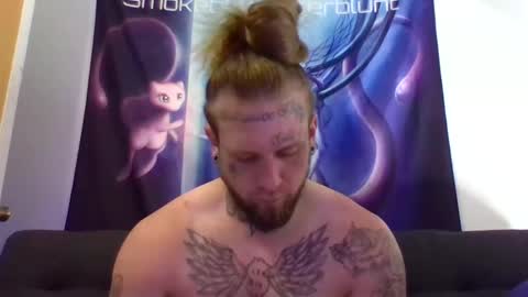 Snapshot of smokebluntafterblunt chatting on 05.19.26 smoke online show from 05.19.26