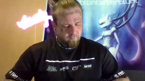 Snapshot of smokebluntafterblunt chatting on 05.29.26 smoke online show from 05.29.26