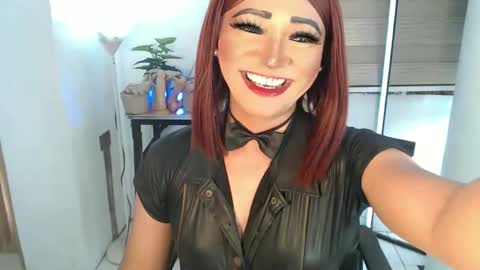 Snapshot of smokeprincess chatting on 02.06.25 Amanda online show from 02.06.25