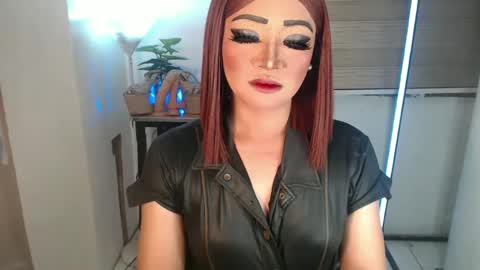 Snapshot of smokeprincess chatting on 02.12.25 Amanda online show from 02.12.25