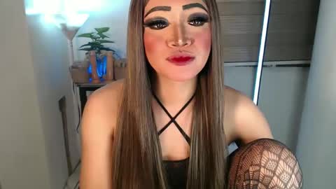 Snapshot of smokeprincess chatting on 02.15.25 Amanda online show from 02.15.25