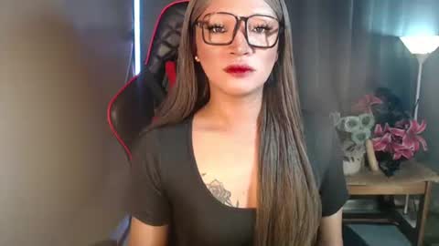 Snapshot of smokeprincess chatting on 09.08.25 Amanda online show from 09.08.25