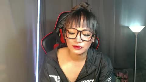 Snapshot of smokeprincess chatting on 09.18.25 Amanda online show from 09.18.25