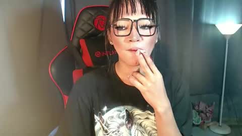 Snapshot of smokeprincess chatting on 09.25.25 Amanda online show from 09.25.25