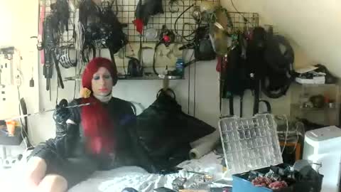 Snapshot of smokeslut365 chatting on 07.05.26 smokeslut365 online show from 07.05.26