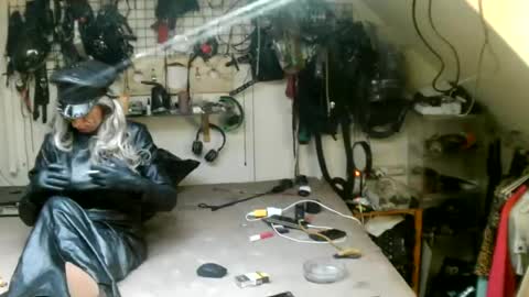 Snapshot of smokeslut365 chatting on 07.19.26 smokeslut365 online show from 07.19.26