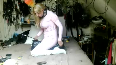 Snapshot of smokeslut365 chatting on 07.24.26 smokeslut365 online show from 07.24.26