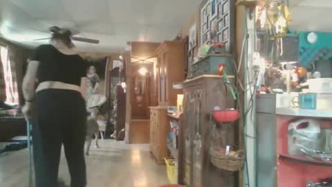 Smokie Cumbull online show from 12.20.24