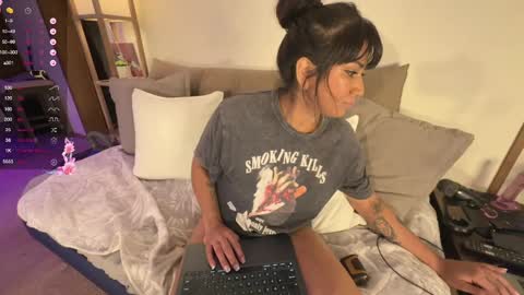 Snapshot of smonkedup chatting on 11.08.25 Carolina online show from 11.08.25