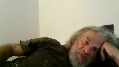 Snapshot of snap2play chatting on 09.17.25 snap2play online show from 09.17.25