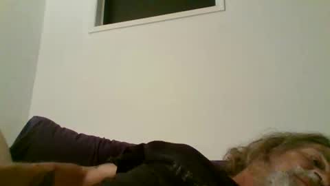 Snapshot of snap2play chatting on 10.17.25 snap2play online show from 10.17.25