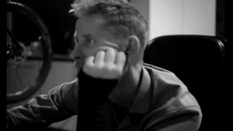 sneaky1985 online show from 03.18.26