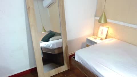 Snapshot of sneakyy_fantasy chatting on 12.10.24 Hellen online show from 12.10.24