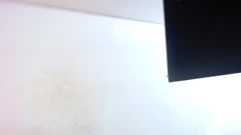 Snapshot of sneakyy_fantasy chatting on 12.19.24 Hellen online show from 12.19.24