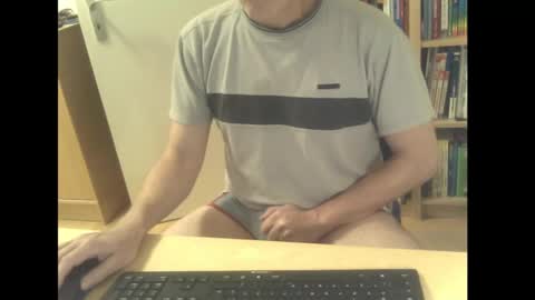 Snapshot of sneaxfreund chatting on 03.10.25 sneaxfreund online show from 03.10.25