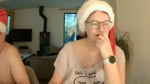 Snoeske and Woodwurm online show from 12.25.24