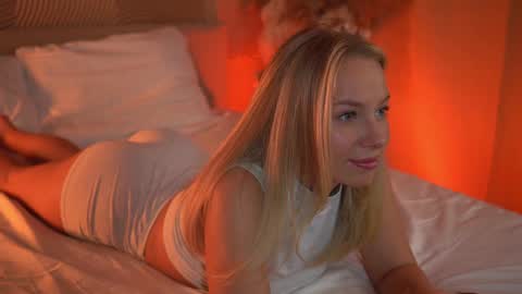 Candice Snow online show from 12.24.24