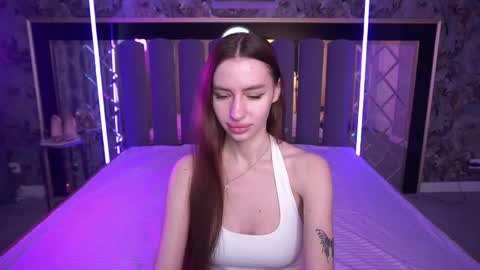 snow_whiteeex online show from 04.25.26