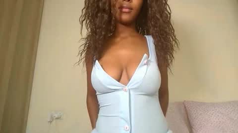 snowfox254 online show from 09.15.25