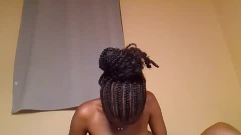 Snapshot of snowie_eyes chatting on 11.16.25 Snowie eyes online show from 11.16.25