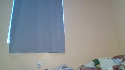 Snapshot of snowie_eyes chatting on 11.18.25 Snowie eyes online show from 11.18.25