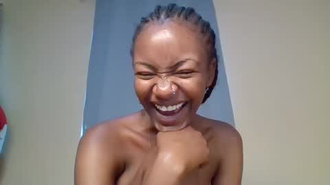 Snapshot of snowie_eyes chatting on 11.22.25 Snowie eyes online show from 11.22.25