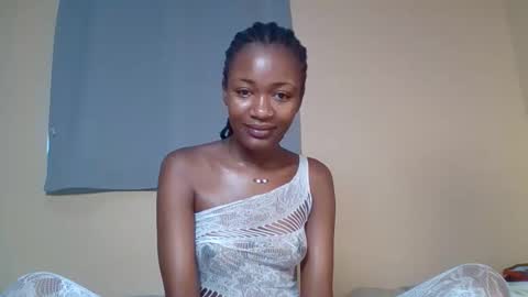 Snapshot of snowie_eyes chatting on 11.29.25 Snowie eyes online show from 11.29.25