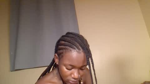 Snapshot of snowie_eyes chatting on 12.13.25 Snowie eyes online show from 12.13.25