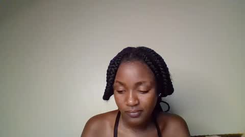 Snowie eyes online show from 04.04.26