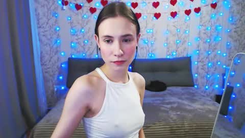 Snapshot of snowwhate_00 chatting on 03.27.26 SnowWhate 00 online show from 03.27.26