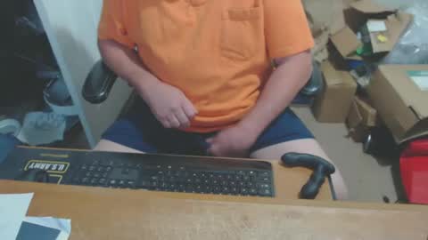 Snapshot of snwplwdrvr chatting on 12.08.24 snwplwdrvr online show from 12.08.24