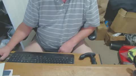 Snapshot of snwplwdrvr chatting on 01.05.25 snwplwdrvr online show from 01.05.25