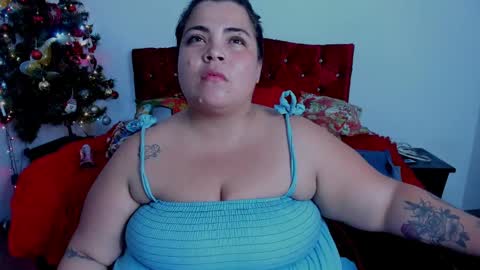 Snapshot of sobigcurvy44 chatting on 01.04.25 leidy online show from 01.04.25