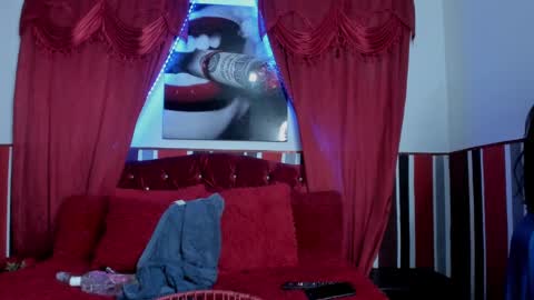 Snapshot of sobigcurvy44 chatting on 02.28.25 leidy online show from 02.28.25