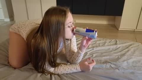 Snapshot of sofaris chatting on 11.12.25 Sophy online show from 11.12.25